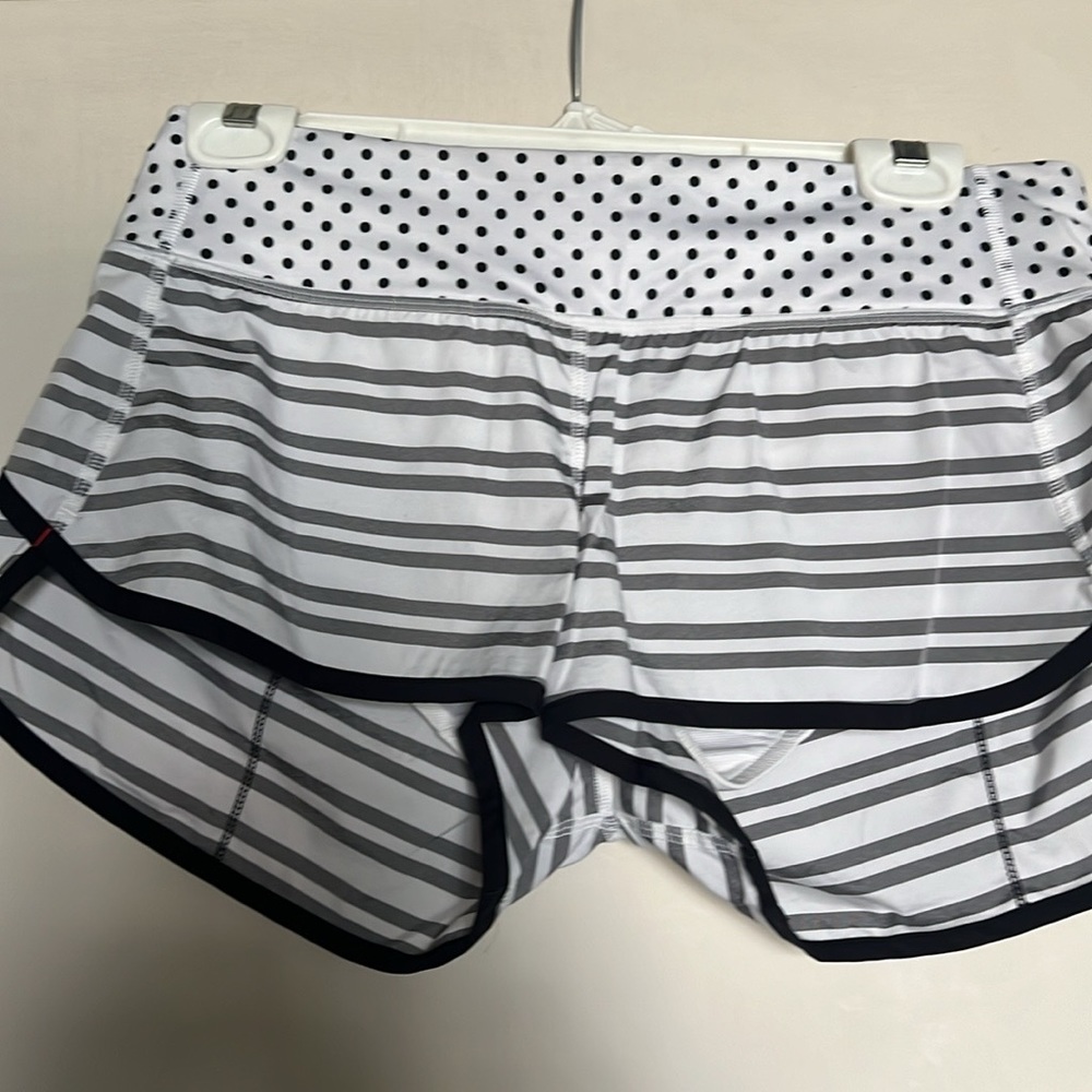 EUC Lululemon Run: Speed shorts size 6